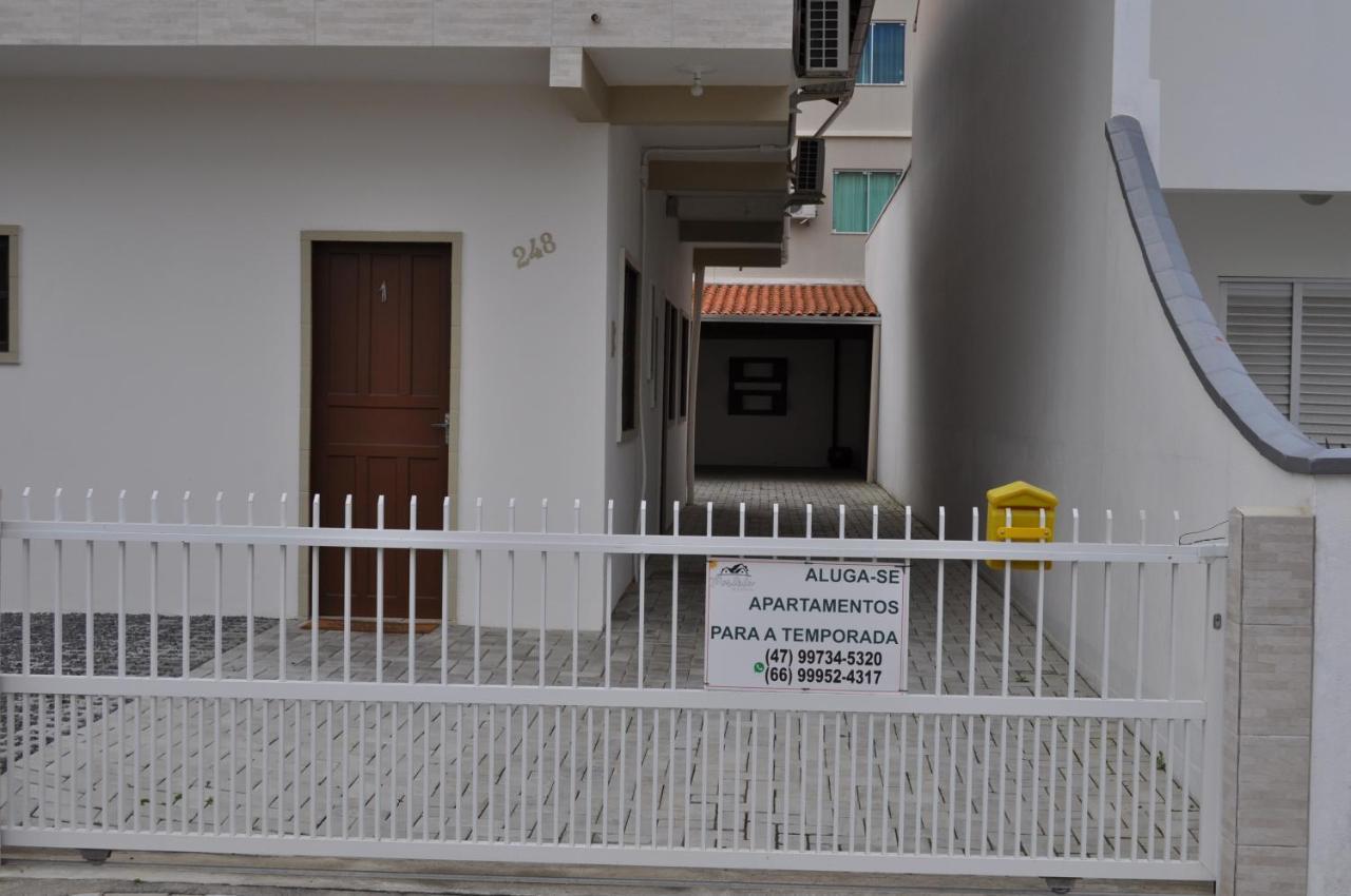 Apartamentos Bombinhas - 140 Metros Da Praia Eksteriør billede