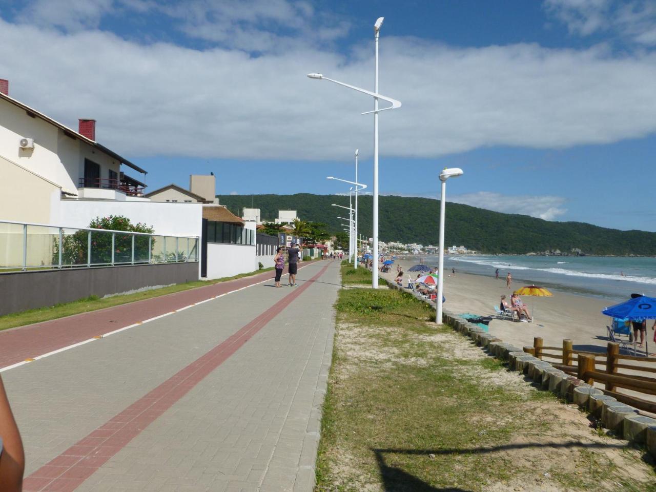 Apartamentos Bombinhas - 140 Metros Da Praia Eksteriør billede